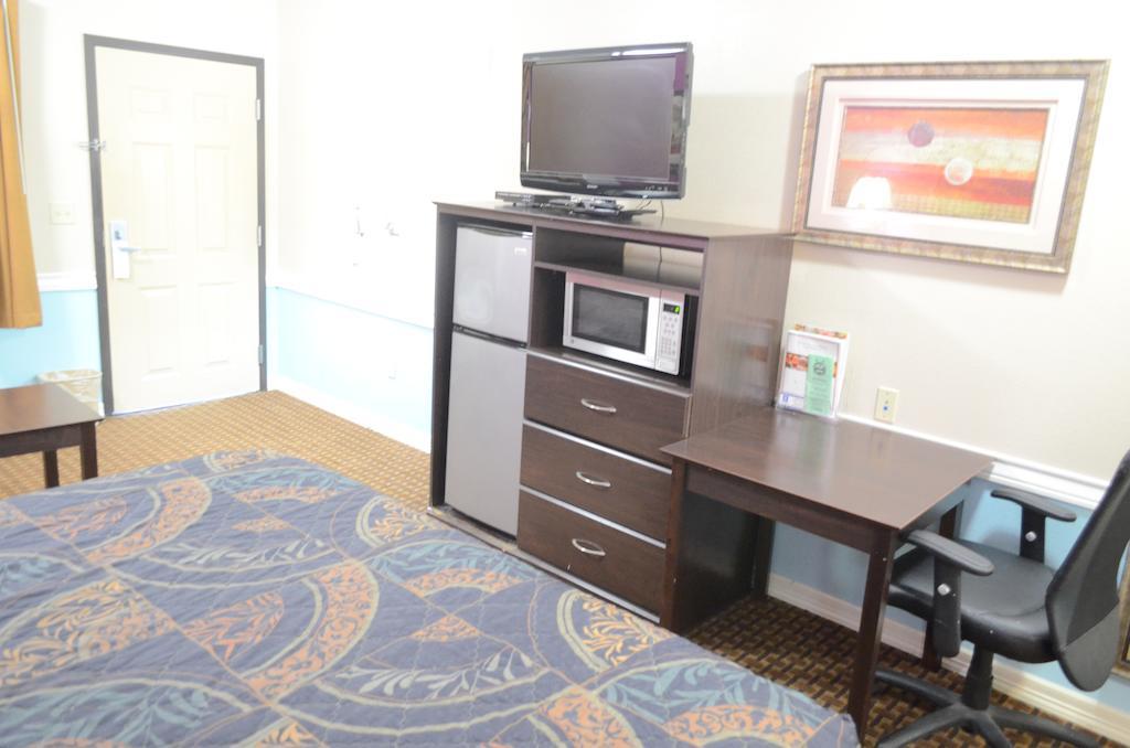 Budget Host Inn & Suites Houston Quarto foto