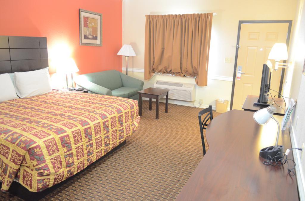 Budget Host Inn & Suites Houston Quarto foto